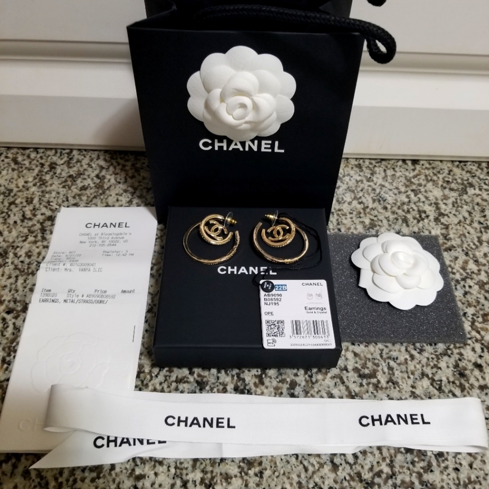 Chanel CC Gold & Christals Earnings - Picture 3 of 16